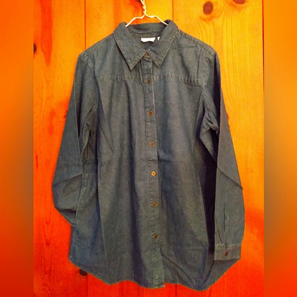 NWOT Joan Rivers Denim Button Down Shirt